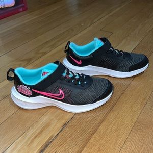 Nike Star Runner Sneakers
